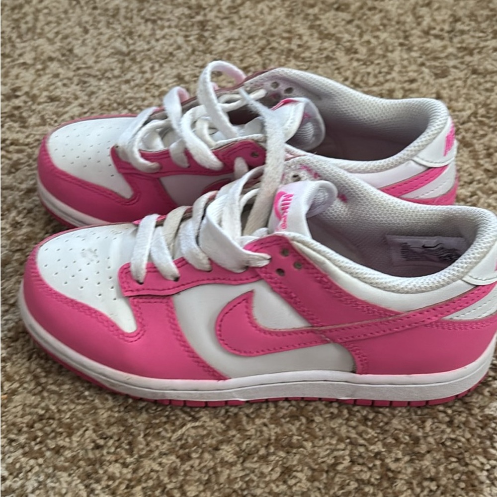 Nike Pink and White Sneakers Classic Low-Top Design
